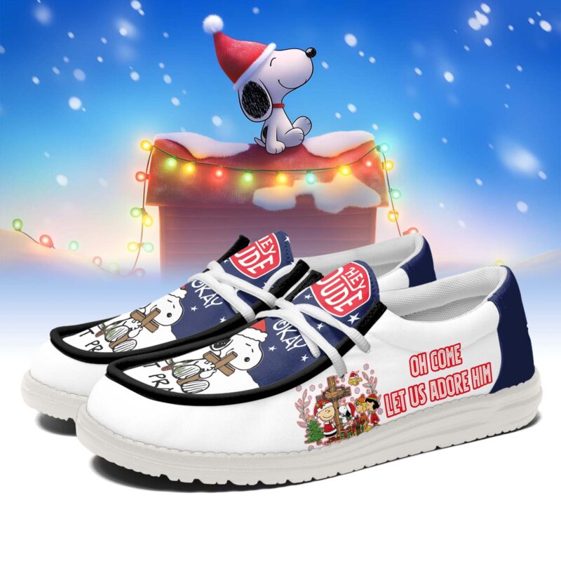 6YvguvEd-VLaEwGYm-T1005-Snoopy-x-Christmas-Hey-Dude-Shoes-MOCKUP-5-jpg.jpg