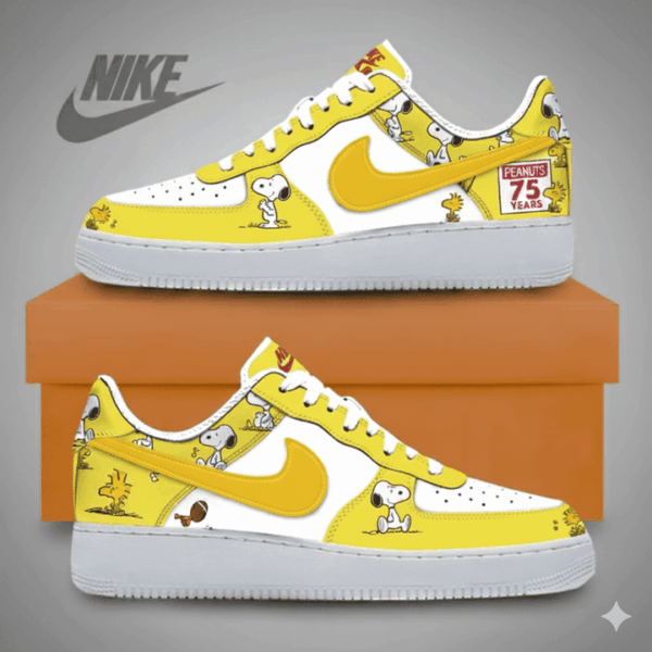 Snoopy Low-Top Sneakers