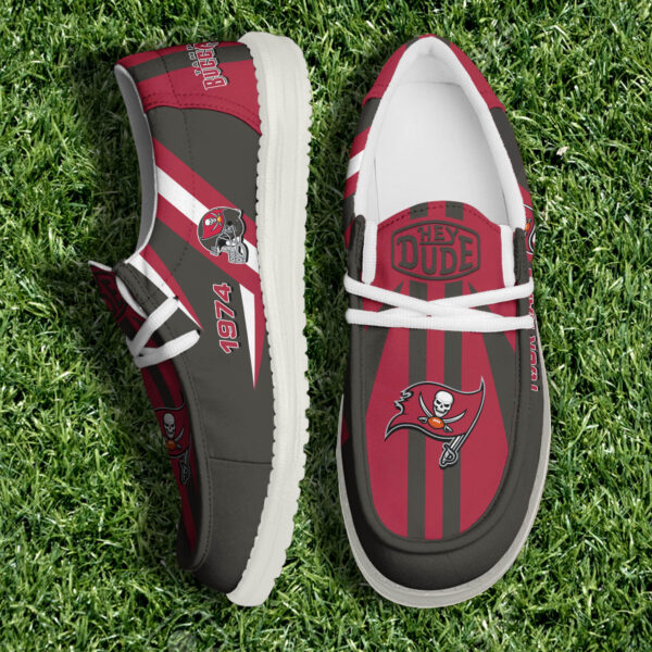 Tampa Bay Buccaneers NFL Team White Canvas Loafer Shoes Personalized Your Name